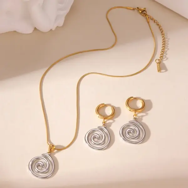 Wholesale Swirl Waterproof Non Tarnish Earrings For Women With 18K Real Gold Plated 304 Stainless Steel And PVD Coated Finish
