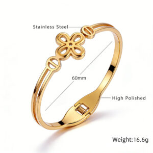 Hollow four-leaf clover bracelet