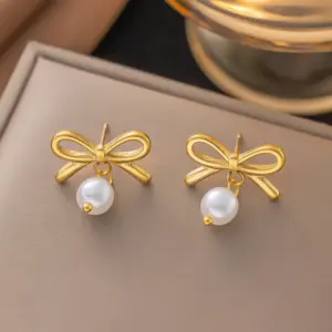 27 [Ag404] Bow Pearl Earrings / Gold