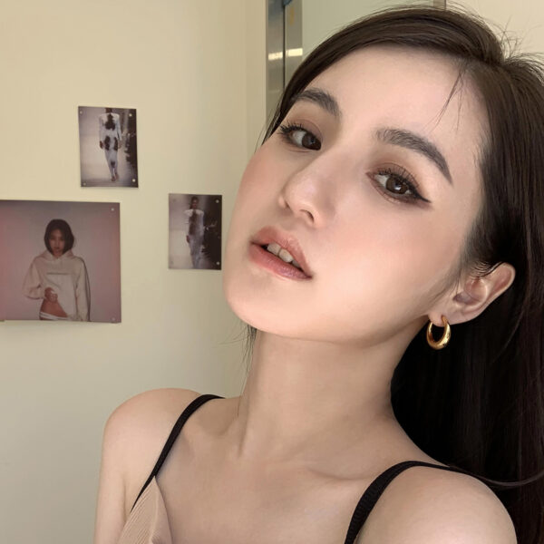 Wholesale Super texture glossy cold style metal circle earrings silver needle earrings female s925 silver earrings