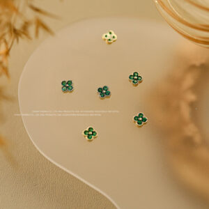 Single malachite green zircon small four-leaf clover-gold #10
