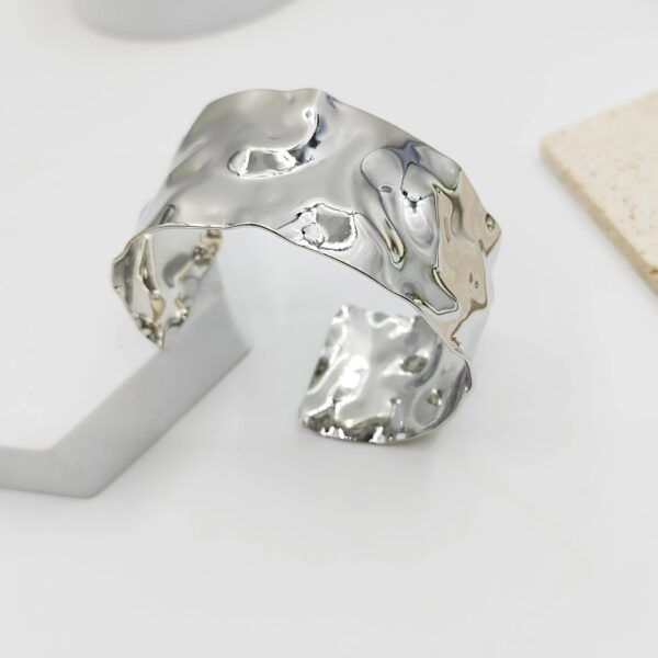oly-33246d089d3f3136a0b66b5c93256309 Wholesale Bracelets, Fashionable Exaggerated Flowers and Leaves, Wide Version, Hammered Pleats, Personalized Bracelets, Metal Bracelets