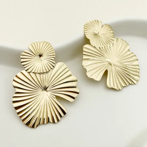 Wholesale PVD Coated Real Gold Plated 14K Gold Sector 304 Stainless Steel Modern Style Classic Style Waterproof Non Tarnish Drop Earrings