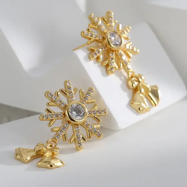 Wholesale 1 Pair Christmas Elegant Streetwear Snowflake Plating Inlay Copper Zircon Ear Studs