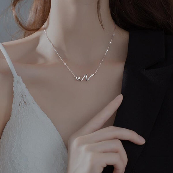 Wholesale Snake-shaped Geometric Spiral Wave Necklace Female Niche Design Sense Clavicle Chain Cold Fashion Cyber Celebrity Clavicle Chain