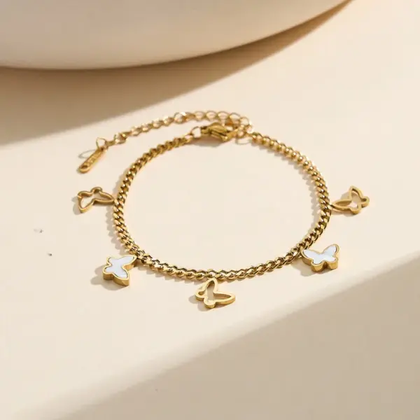 Wholesale Butterfly Waterproof Non Tarnish Cuban Chain Link Bracelet For Women In Titanium Steel With Electroplated Gold Plating