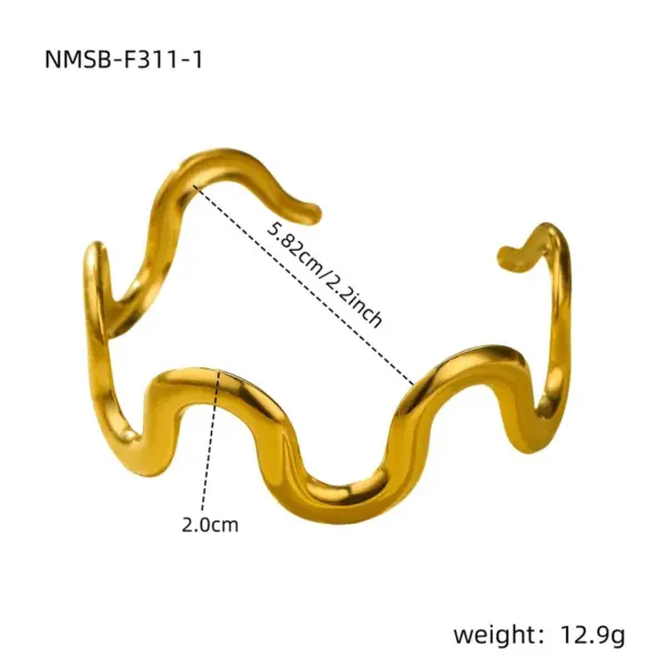 Wholesale PVD Coated Real Gold Plated 18K Gold Waves 304 Stainless Steel Retro Simple Style Waterproof Non Tarnish 304 Stainless Steel Necklace