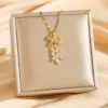 Wholesale Fashionable Titanium Steel Necklace With Embedded Diamonds Feathers Bohemian Style Simple Design For Women Jewelry Accessory