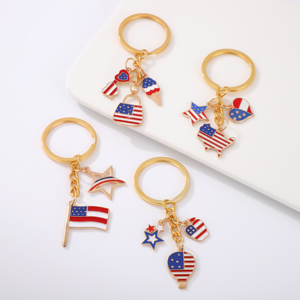 Wholesale Cross-border New US Independence Day Event Commemorative Key Chain Gift Heart-shaped Alloy Oil Dropping Women's Bag Decorative Pendant