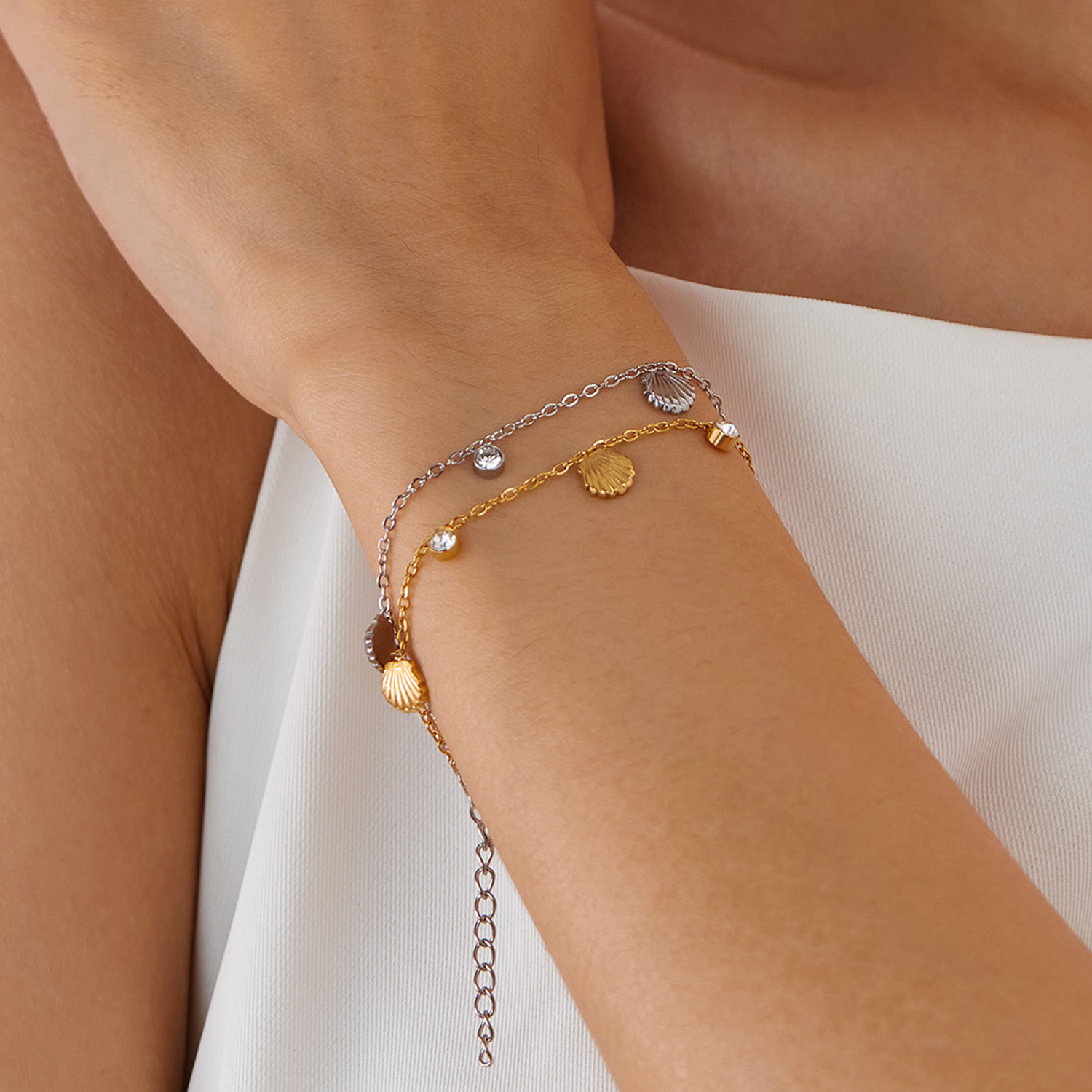 Wholesale Cross-border European and American Stainless Steel Gold-plated Bracelet Women's Jewelry Fashion Personality All-match Shell Accessories Zirc