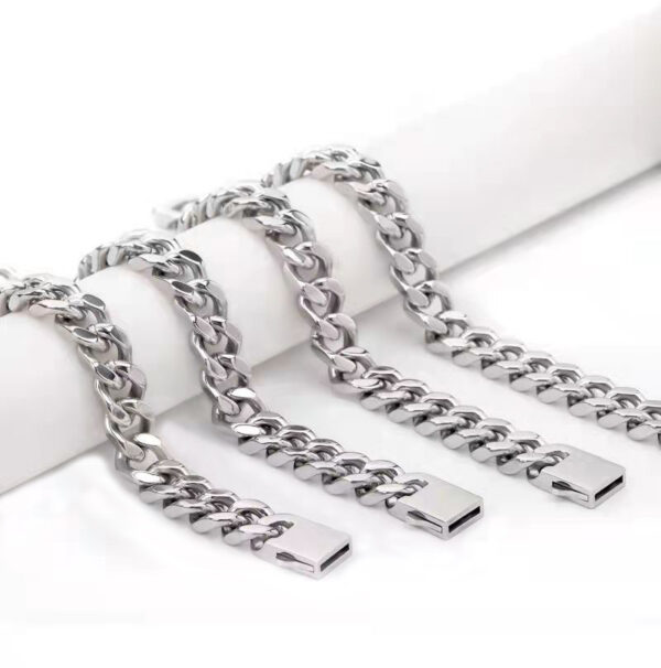 Wholesale Stainless Steel Titanium Steel Bracelet with Non-Fading and Faceted on All Sides, Simple Store Treasure