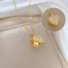 Wholesale 304 Stainless Steel Plastic Heart Shape Ion Plating (IP) Acrylic 18K Gold Plated Simple Style Classic Style Waterproof Non Tarnish Heart Pendant Necklace