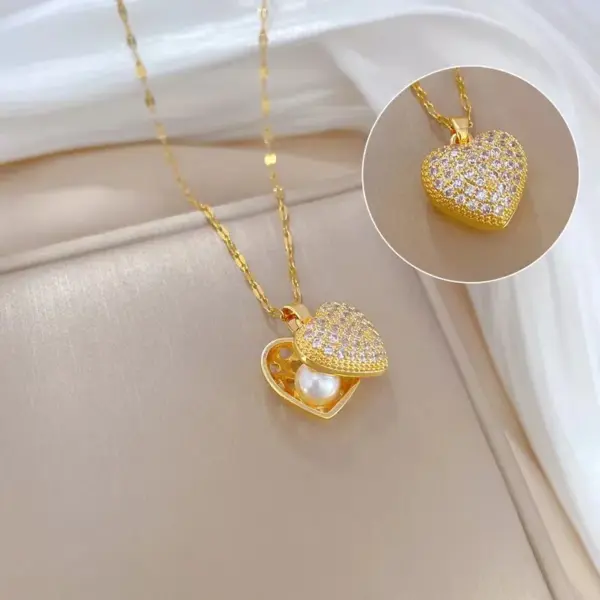 Wholesale 304 Stainless Steel Plastic Heart Shape Ion Plating (IP) Acrylic 18K Gold Plated Simple Style Classic Style Waterproof Non Tarnish Heart Pendant Necklace