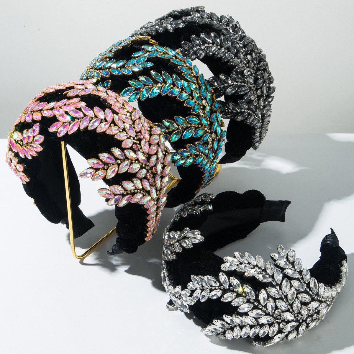 Wholesale European and American Fashion Baroque Fleece Woven Headband Full Diamond Maple Leaf Shining Light Luxury Headband Gorgeous Banquet Hair Acce