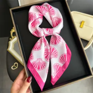 Pink Shell / 70 * 70cm