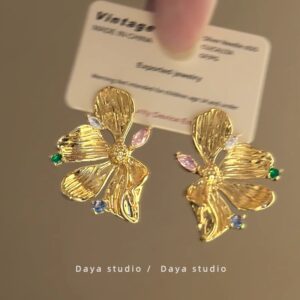 Gold earrings
