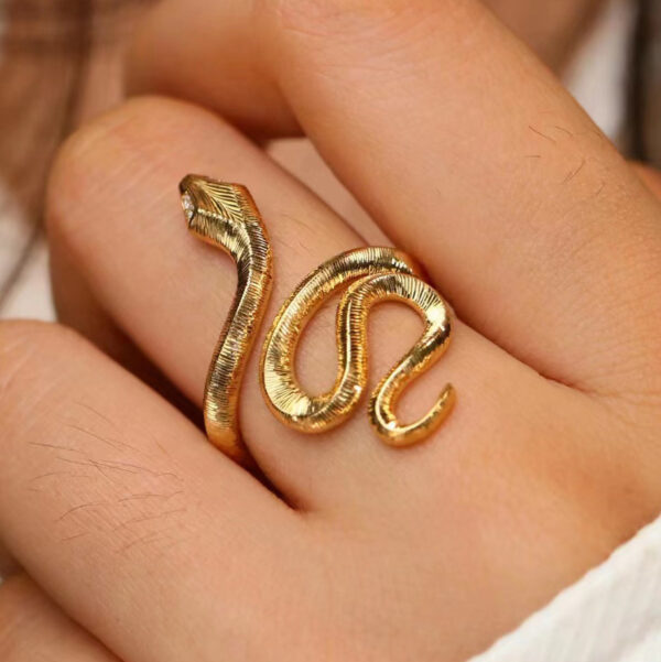 oly-36b89a1b0e174c3b1051c7855c27b3b4 Wholesale Gold-Plated Textured Snake Ring, Mid-Century Style, Retro Winding Snake-Shaped Micro-Embedded Opening, Adjustable Ring, Fashionable and Personalized