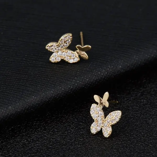 Wholesale Lips Stud Earrings For Women Copper With Zircon Inlay Bezel Setting Electroplated Gold 925 Sterling Silver Posts