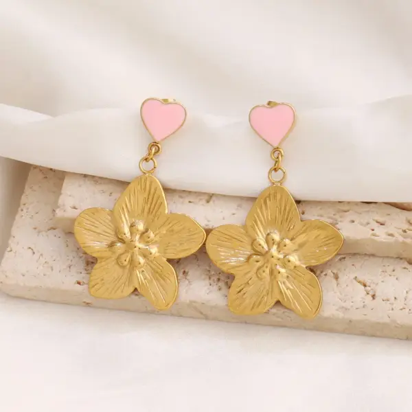 Wholesale Heart Shape Earrings For Women In 316 Stainless Steel With Waterproof Non Tarnish 18K Real Gold Plated PVD Coated 0.03µm Thickness