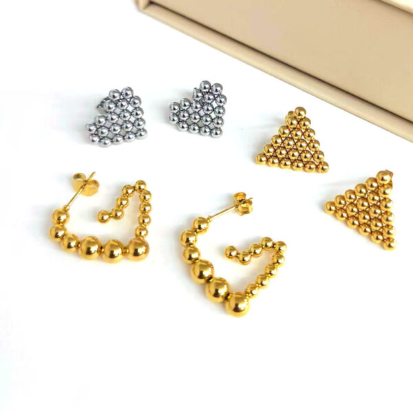 Wholesale Stainless steel beads heart triangle stainless steel earrings 18K gold earrings cold wind fashion high-end