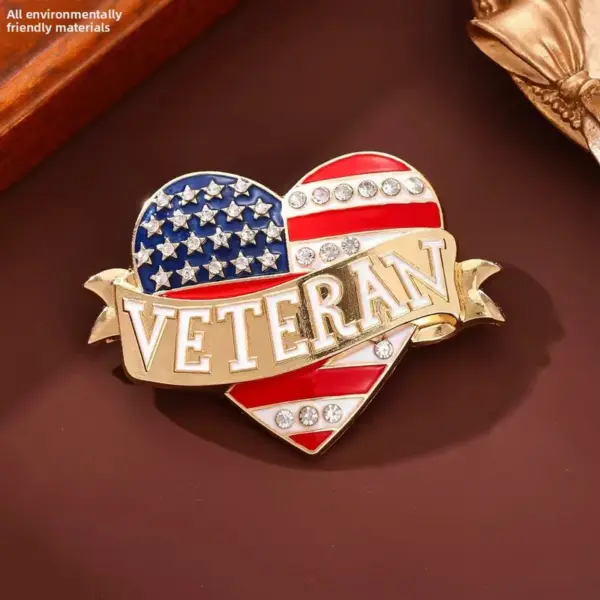 Wholesale American Flag Pin In Zinc Alloy Featuring Diamond Craftwork, Perfect For Independence Day