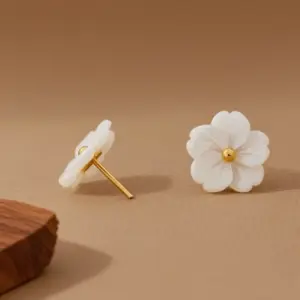 E0192-White Shell Flower Earrings- Gold