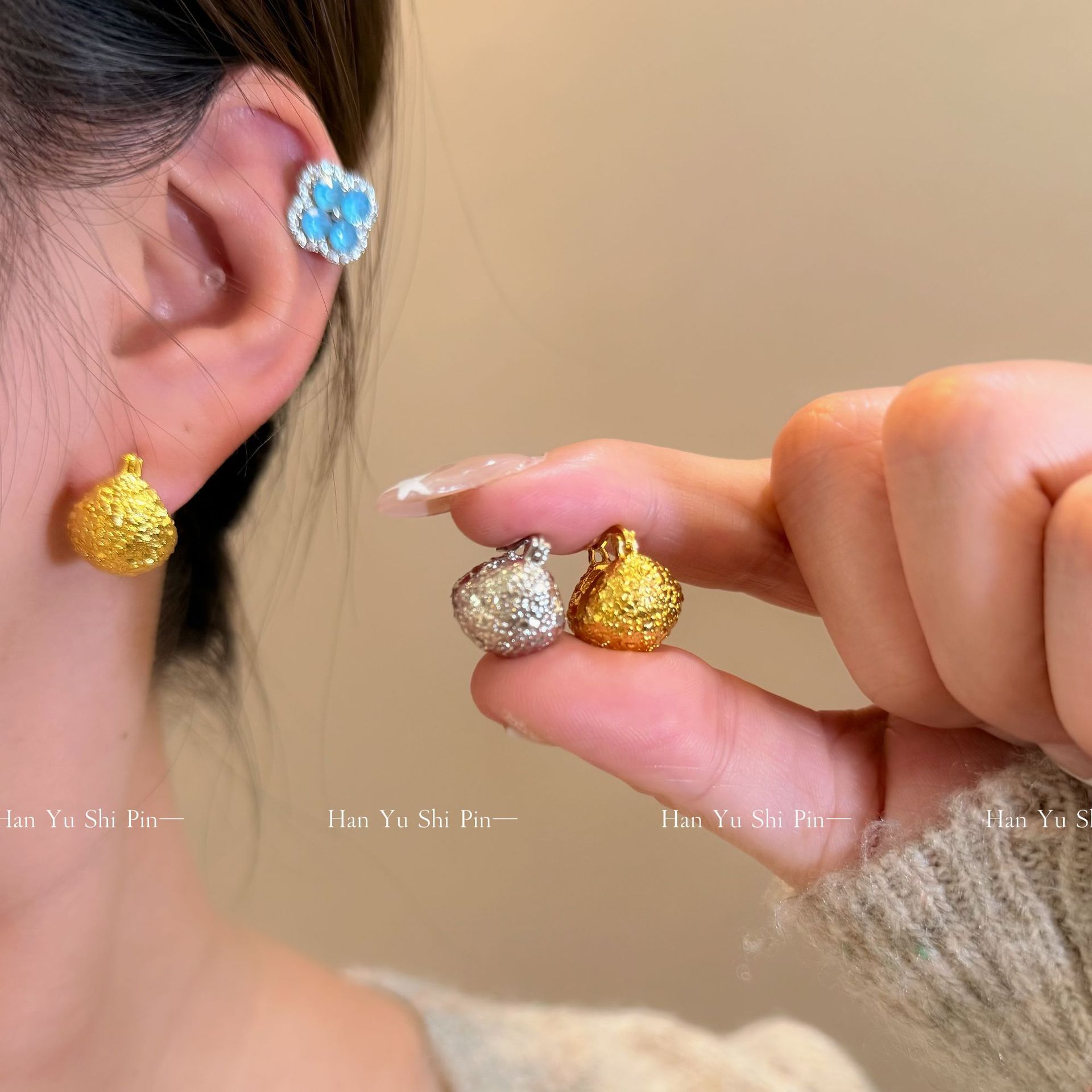 Wholesale Little Red Riding Book Same Style Shattering Ice Crushed Earrings Women's Fashion Light Luxury Distinctive Texture Ear Buckle Niche Design E
