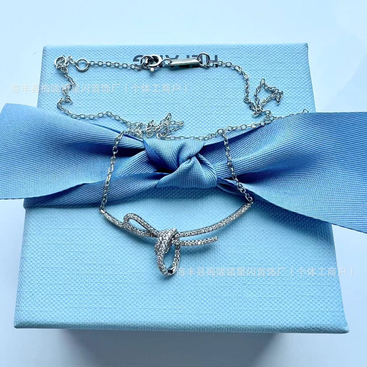 Wholesale HEFANG Where Ribbon Knot Clavicle Chain Women's Bow Necklace Light Luxury High-end 520 Valentine's Day Gift