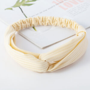 12 # knitted beige