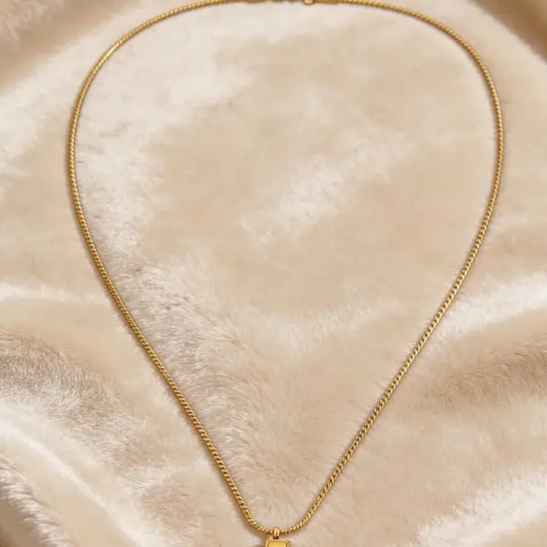 Wholesale Geometric Necklace For Adults Featuring Waterproof Non Tarnish 304 Stainless Steel With 18K Real Gold Electroplated And Woven Chain