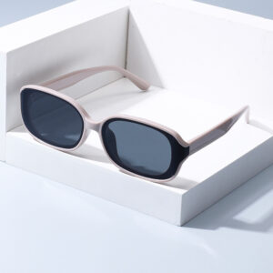 Wholesale Retro Cat's Eye Sunglasses Advanced Sense Curved Surface Big Face Slim Anti-UV Sunglasses Internet Celebrity Same Style Glasses