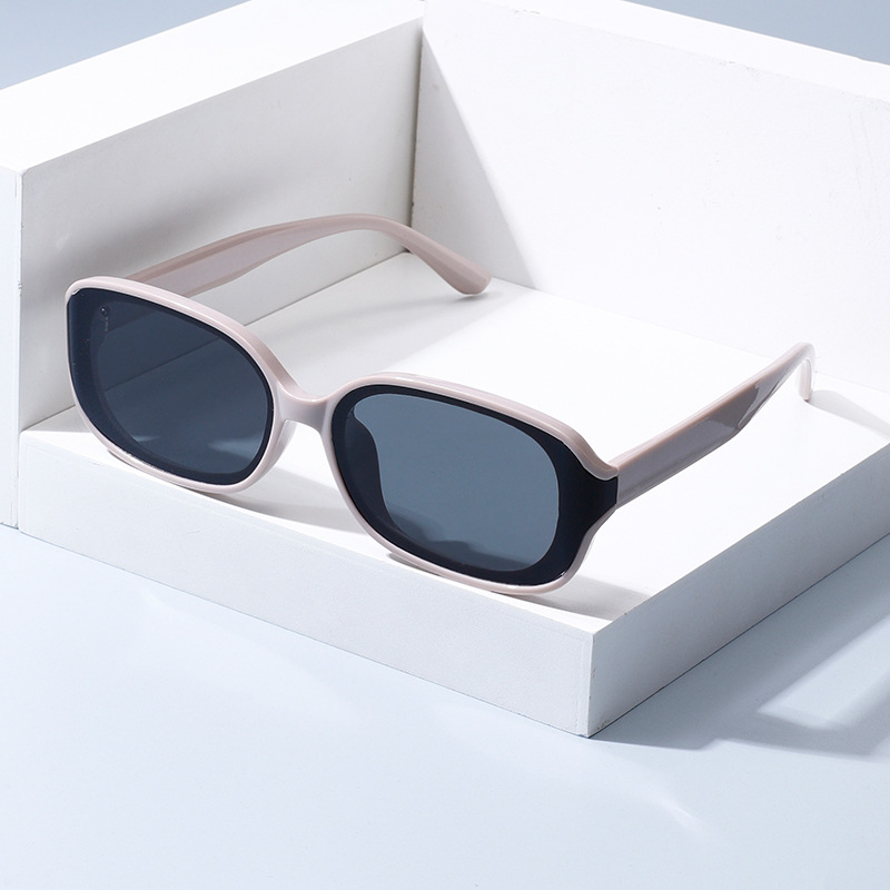 Wholesale New Retro Cat's Eye Sunglasses Advanced Sense Curved Surface Big Face Slim Anti-UV Sunglasses Internet Celebrity Same Style Glasses