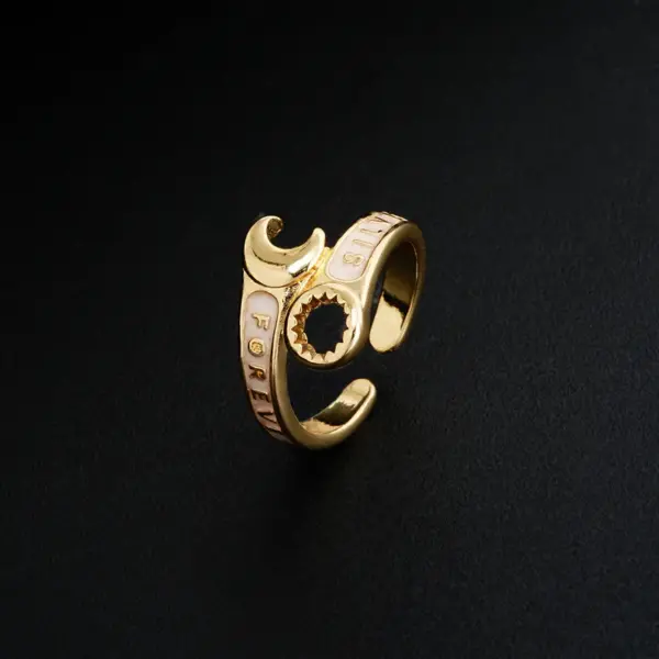 Wholesale Adjustable Size Open Moon Ring Fashion Retro Gold Surface Cute Style Geometry Pattern Copper Material Unisex Birthday Gift Daily Accessory For All Seasons