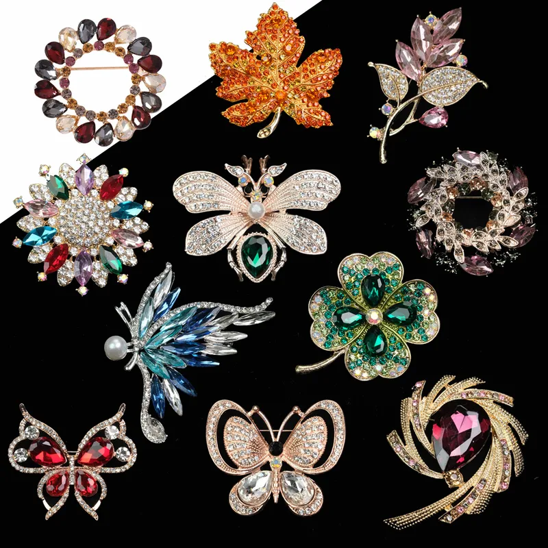 Wholesale New Fashionable Colorful Women's Brooch Pin Stylish Retro Accessory For Western Suit Anti-Light Zinc Alloy Jewelry