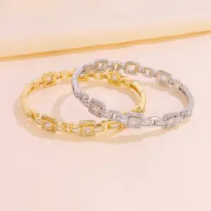 Wholesale Geometric Electroplated Copper Bangle For Women With Zircon Inlay And Water Plating Gold Process