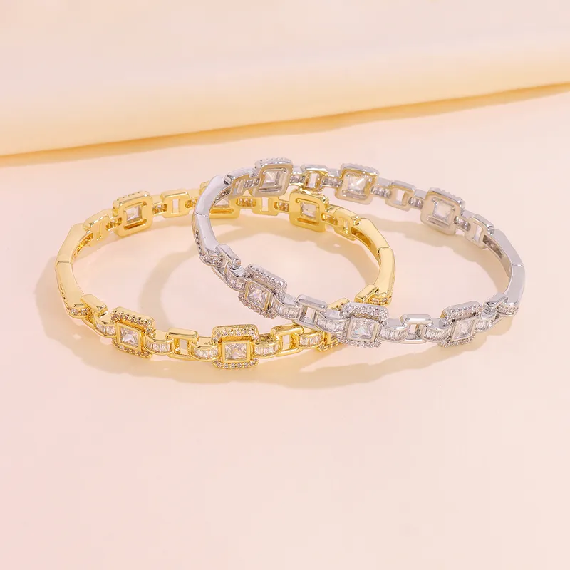 Wholesale Geometric Electroplated Copper Bangle For Women With Zircon Inlay And Water Plating Gold Process