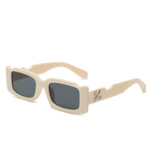 Beige box / B11 Z-2