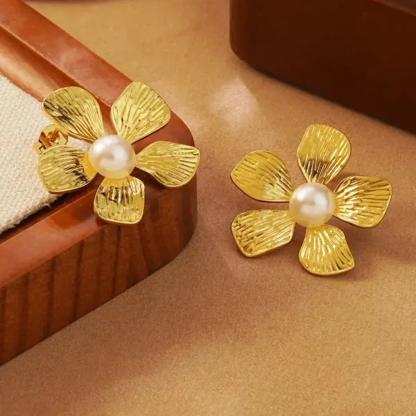 Wholesale 304 Stainless Steel Plastic Flower Electroplating Imitation Gold Sweet Ear Studs