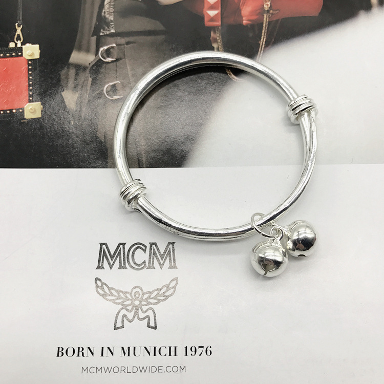 Wholesale Korean version of silver simple fashion Bell bracelet men's and women's smooth bracelet popular versatile push-pull bracelet accessories