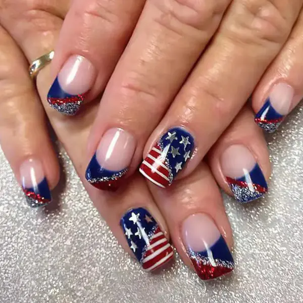 Wholesale Glossy Short Red And Blue Color Block Glitter Striped American Stars 24 Pieces Wearable Nail Art Independence Day Celebration