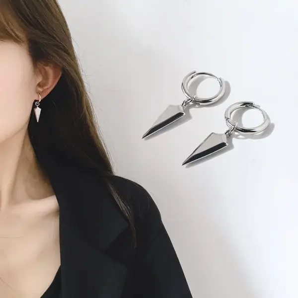 Wholesale Trillion-cut Three-dimensional Earrings For Women In Brass With 18K Real Gold Plated Finish And 0.03µm Coating Thickness