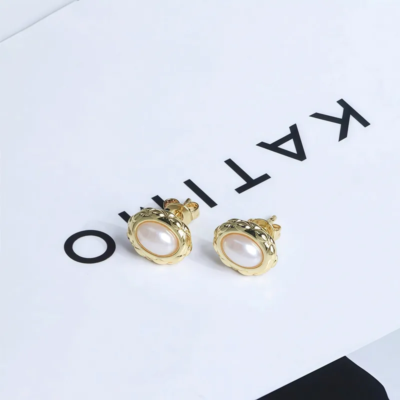 Wholesale European And American Cross-Border Niche High-End Oval Pearl Earrings For Women, Elegant Fashionable Simple Versatile Vacuum Electroplated 1