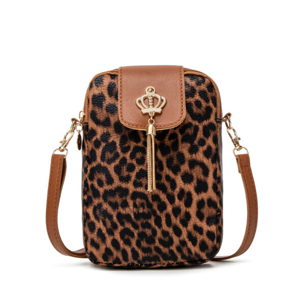 oly-3e25408297f34663fadc69665214efff Wholesale Vertical small bag, retro color-blocked crossbody bag, leopard print tassel phone bag