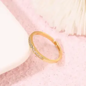 H-7779 / Adjustable Opening