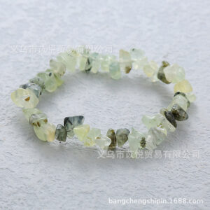 Grape stone (natural material) / Bracelet circumference is about 18cm