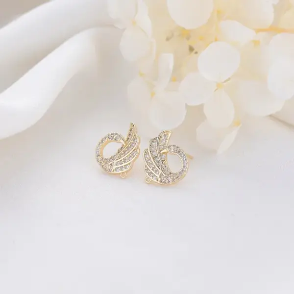 Wholesale Swan Stud Earrings For Women Featuring 925 Sterling Silver Posts With Electroplated Copper And Zircon Inlay