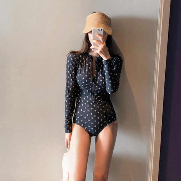 Wholesale South Korea Sexy Slim-Fit Belly-Covering Slimming Sunscreen Dot Long-Sleeve Zipper One-piece Professional Women’s Swimwear