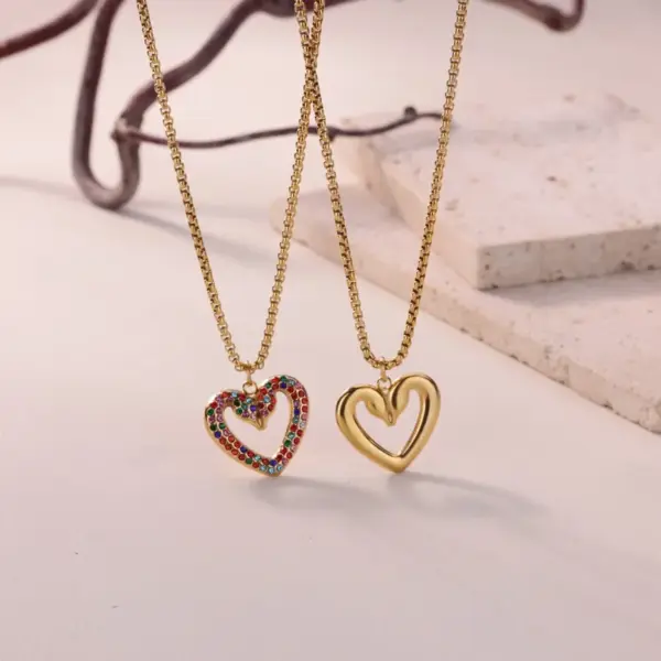 Wholesale 3D Heart Pendant Necklace For Women In 304 Stainless Steel With 18K Gold Plated PVD And Zircon Inlay, Cable Chain