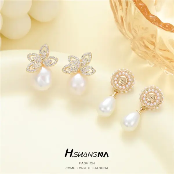 Wholesale Petal Stud Earrings For Women With 925 Sterling Silver Posts, Copper Base, 14K Gold Electroplated, Baroque Pearl Inlay