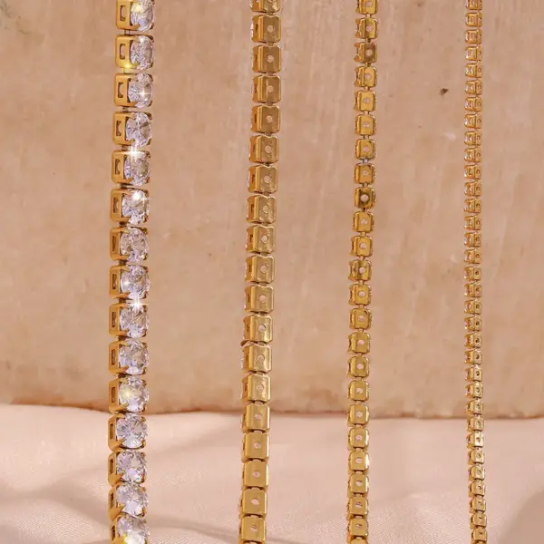 Wholesale PVD Coated Real Gold Plated 18K Gold Geometric 304 Stainless Steel Simple Style Waterproof Non Tarnish 304 Stainless Steel Necklace